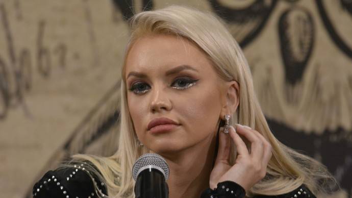 Милана Тюльпанова назвала размер алиментов, которые получает от Александра Кержакова Милана Тюльпанова назвала размер алиментов, которые получает от Александра Кержакова