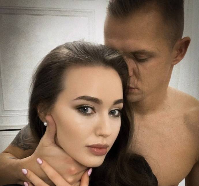 «Скоро»: Анастасия Костенко вновь готовится к родам