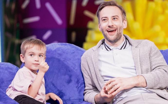"Все мечтают о таком отце!": Дмитрий Шепелев оставил беременную возлюбленную и отправился на отдых с сыном "Все мечтают о таком отце!": Дмитрий Шепелев оставил беременную возлюбленную и отправился на отдых с сыном