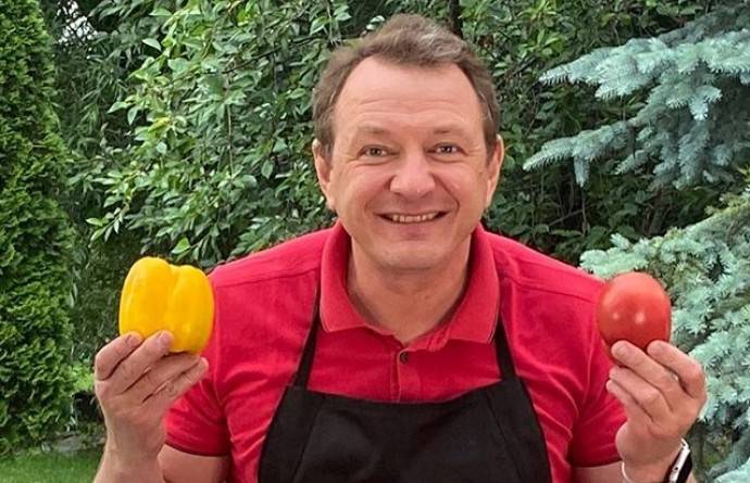 Потеряв семью, Марат Башаров выставил на продажу свою элитную квартиру Потеряв семью, Марат Башаров выставил на продажу свою элитную квартиру