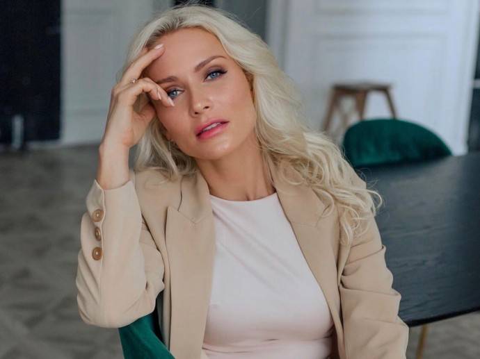 "Она служит силам зла": Катя Гордон рассказала о своем отношении к Ксении Собчак "Она служит силам зла": Катя Гордон рассказала о своем отношении к Ксении Собчак