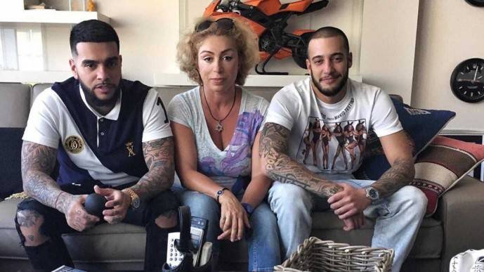 Симона Юнусова призналась, что сомневается в том, что её сыновья смогут создать крепкие семьи Симона Юнусова призналась, что сомневается в том, что её сыновья смогут создать крепкие семьи