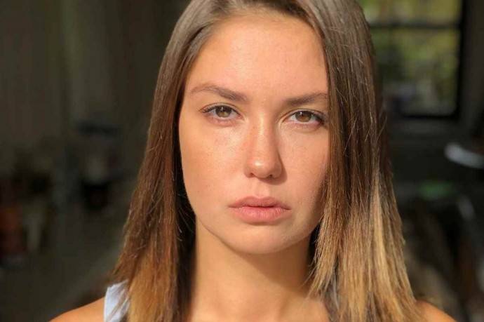 «Не годится»: Агата Муцениеце вспомнила, как решилась подать на развод с Павлом Прилучным «Не годится»: Агата Муцениеце вспомнила, как решилась подать на развод с Павлом Прилучным