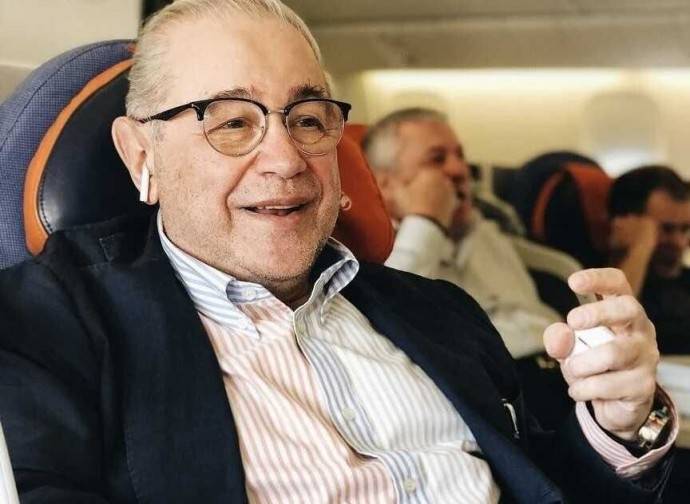 Евгений Петросян остроумно пошутил над падением Марка Цукерберга Евгений Петросян остроумно пошутил над падением Марка Цукерберга