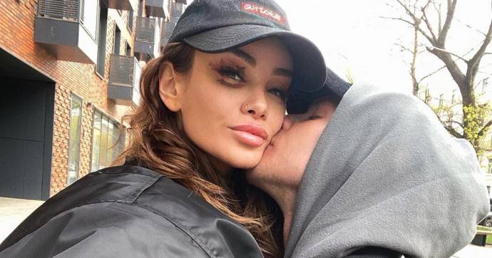 Айза Анохина рассказала, почему переспала с Олегом Майами на первом свидании и объяснила, зачем она с ним встречается Айза Анохина рассказала, почему переспала с Олегом Майами на первом свидании и объяснила, зачем она с ним встречается