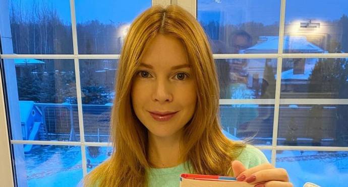 Наталья Подольская сделала сексуальный рекламный снимок, показав трусики Наталья Подольская сделала сексуальный рекламный снимок, показав трусики