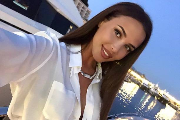 Анастасия Решетова опровергла слухи о беременности Анастасия Решетова опровергла слухи о беременности