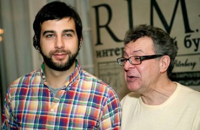 «Родина его любит»: отец Ивана Урганта высказался о его дальнейшей карьере «Родина его любит»: отец Ивана Урганта высказался о его дальнейшей карьере