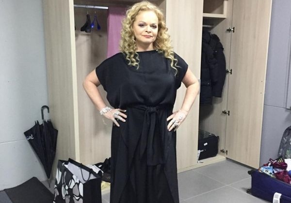 Лариса Долина шокировала поклонников, показав свой большой живот Лариса Долина шокировала поклонников, показав свой большой живот