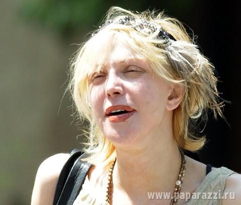 Кортни Лав стала ужасно выглядеть Кортни Лав стала ужасно выглядеть