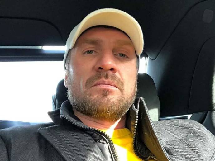 «Скорее всего будут ампутировать»: у Романа Костомарова началось отмирание конечностей «Скорее всего будут ампутировать»: у Романа Костомарова началось отмирание конечностей