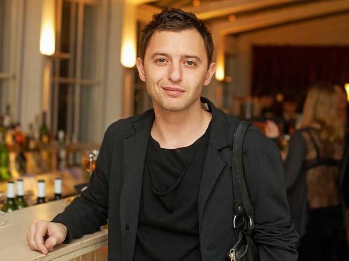 Рома Зверь засудил элитную гимназию, в которой учатся его дочери Рома Зверь засудил элитную гимназию, в которой учатся его дочери