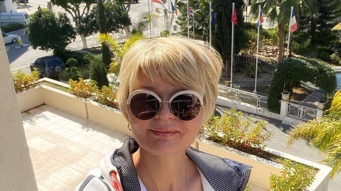 Юлия Меньшова в мужском костюме призвала быть собой Юлия Меньшова в мужском костюме призвала быть собой