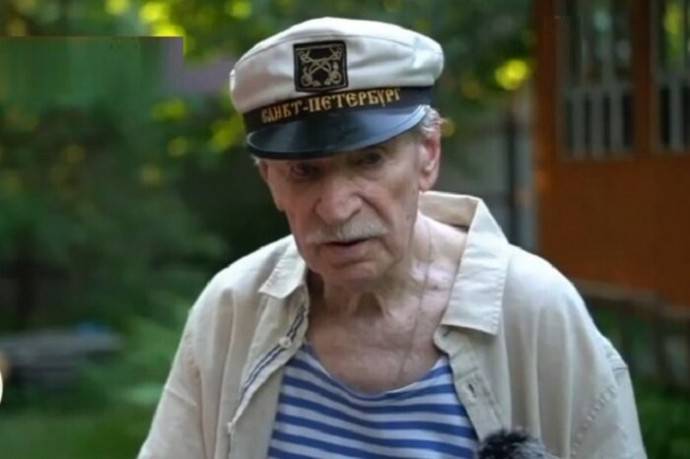 92-летний Иван Краско намерен подселить к себе в дом бомжа с улицы 92-летний Иван Краско намерен подселить к себе в дом бомжа с улицы