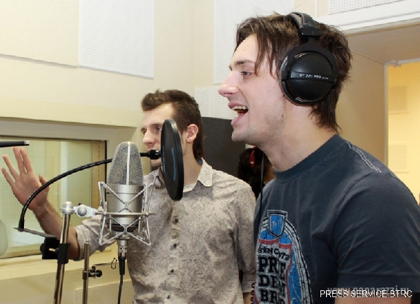 С ПРЕДСТАВИТЕЛЯ БЕЛАРУСИ НА "ЕВРОВИДЕНИИ" ГРУППОЙ LITESOUND РАБОТАЕТ ИЗВЕСТНЫЙ ГРЕЧЕСКИЙ ПРОДЮСЕР, РАНЕЕ СОТРУДНИЧАВШИЙ С АНИ ЛОРАК, САКИСОМ РУВАСОМ, ДМИТРИЕМ КОЛДУНОМ! С ПРЕДСТАВИТЕЛЯ БЕЛАРУСИ НА "ЕВРОВИДЕНИИ" ГРУППОЙ LITESOUND РАБОТАЕТ ИЗВЕСТНЫЙ ГРЕЧЕСКИЙ ПРОДЮСЕР, РАНЕЕ СОТРУДНИЧАВШИЙ С АНИ ЛОРАК, САКИСОМ РУВАСОМ, ДМИТРИЕМ КОЛДУНОМ!