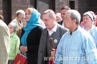 Алферова и Золотухин посетили питерский храм Алферова и Золотухин посетили питерский храм