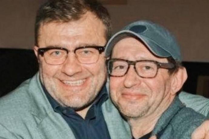 «Сладкая парочка» Михаил Пореченков и Константин Хабенский в нескольких оттенках серого встретились в Нижнем Новгороде «Сладкая парочка» Михаил Пореченков и Константин Хабенский в нескольких оттенках серого встретились в Нижнем Новгороде