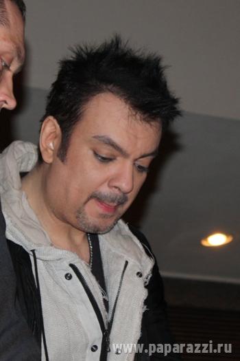 Киркоров привез в Питер девушку и собаку Киркоров привез в Питер девушку и собаку