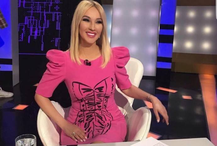 Лера Кудрявцева показала дочку, рассказала о кормлении грудью и набранных килограммах Лера Кудрявцева показала дочку, рассказала о кормлении грудью и набранных килограммах