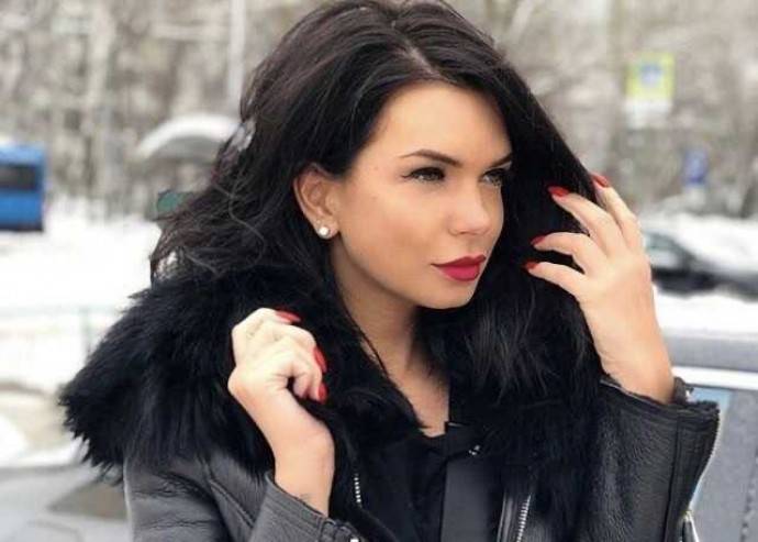 Катя Жужа выписалась из роддома и рассекретила имя новорожденного сына Катя Жужа выписалась из роддома и рассекретила имя новорожденного сына