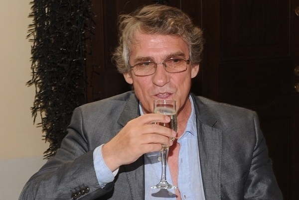 Валерий Гаркалин опять устроил пьяную драку и попал в больницу Валерий Гаркалин опять устроил пьяную драку и попал в больницу