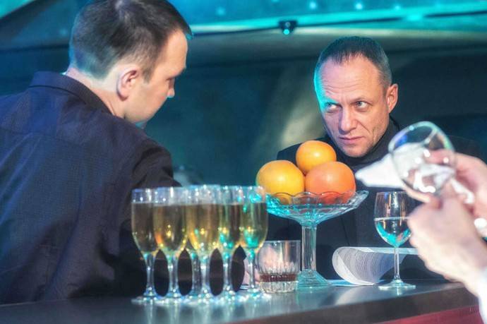 Звезда сериала «Возвращение Мухтара» Эдуард Флёров заразился гепатитом через иглу Звезда сериала «Возвращение Мухтара» Эдуард Флёров заразился гепатитом через иглу