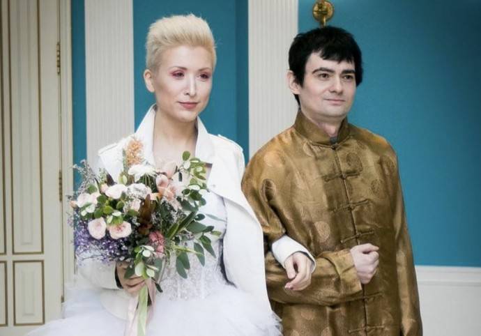 Жена Венцеслава Венгржановского угрожает покончить с собой в случае развода
