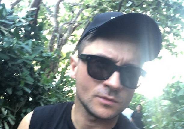 Сергей Лазарев проводит каникулы без своего бойфренда Сергей Лазарев проводит каникулы без своего бойфренда