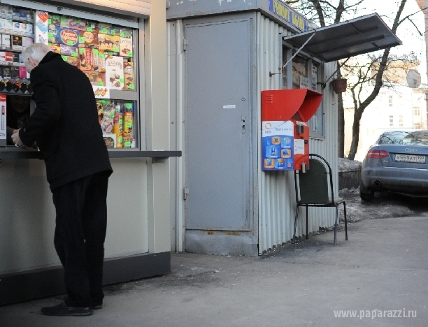 Борис Щербаков осчастливил продавщицу киоска Борис Щербаков осчастливил продавщицу киоска