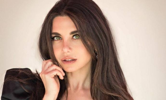 Анна Плетнёва отметила день вакцинации фотографией топлесс Анна Плетнёва отметила день вакцинации фотографией топлесс