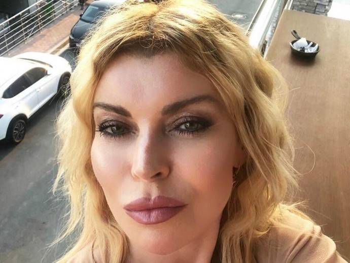 53-летняя Лада Дэнс показала себя на шесте 53-летняя Лада Дэнс показала себя на шесте