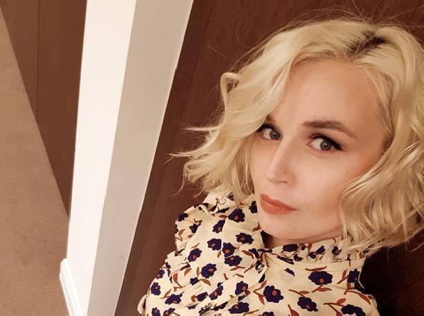 Полина Гагарина удивила поклонников снимком без макияжа Полина Гагарина удивила поклонников снимком без макияжа