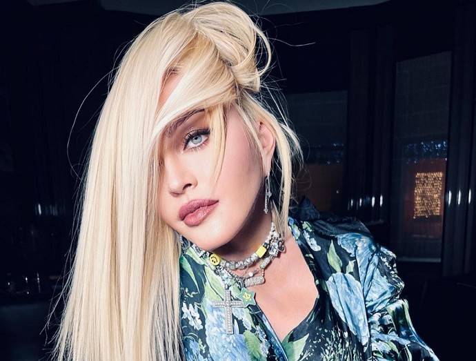 «Эксгибиционист в Мраморной арке»: Мадонна задрала подол платья перед фотографом