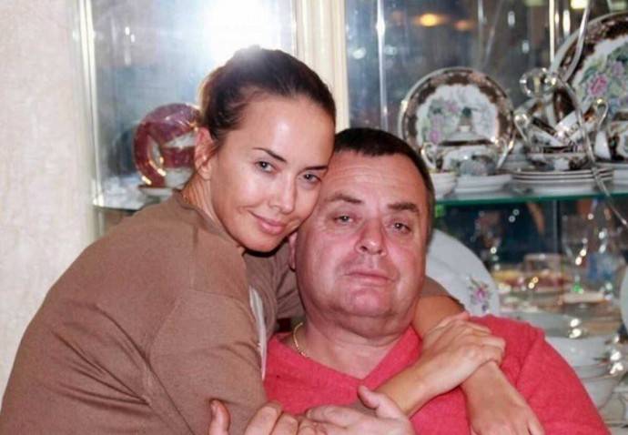 Отец Жанны Фриске высказался о Маше Распутиной, назвавшей покойную певицу шлюхой Отец Жанны Фриске высказался о Маше Распутиной, назвавшей покойную певицу шлюхой