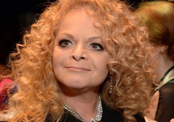 60-летняя Лариса Долина приятно удивила поклонников своим откровенным снимком 60-летняя Лариса Долина приятно удивила поклонников своим откровенным снимком