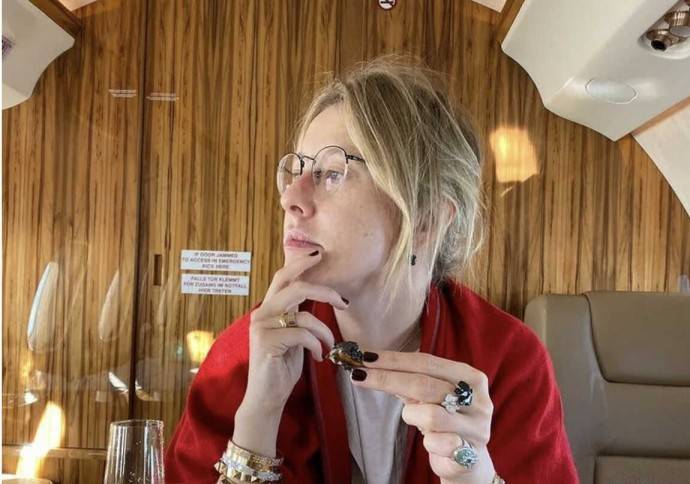 Ксения Собчак объяснила, зачем вывела из себя Елену Блиновскую во время интервью Ксения Собчак объяснила, зачем вывела из себя Елену Блиновскую во время интервью