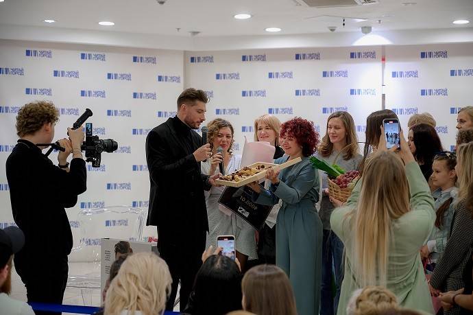 На презентацию книги Олега Абакумова слетелись гости со всего мира На презентацию книги Олега Абакумова слетелись гости со всего мира