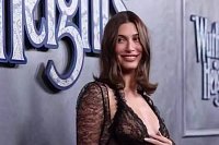 Хейли Бибер примчалась на премьеру «Грозового перевала» в Сиднее в «голом платье»