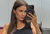 Виктория Боня надела прозрачное боди в стиле Бьянки Цензори