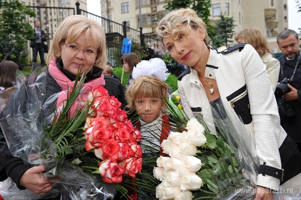 У Елены Воробей растет дочь-красавица