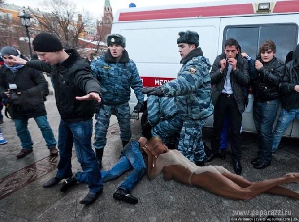 НАД АНАСТАСИЕЙ ВОЛОЧКОВОЙ ИЗДЕВАЮТСЯ В ИНТЕРНЕТЕ