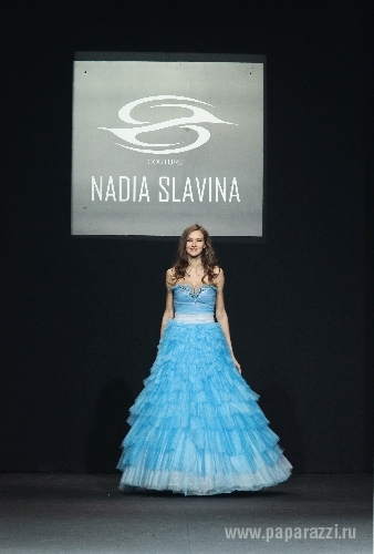 Модельер Надя Славина представила свою новую коллекцию «Сияние».