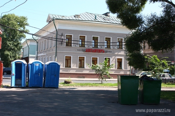 КЛАУДИА  КАРДИНАЛЕ  ПРИЕХАЛА  В  "ЛЕНКОМ"