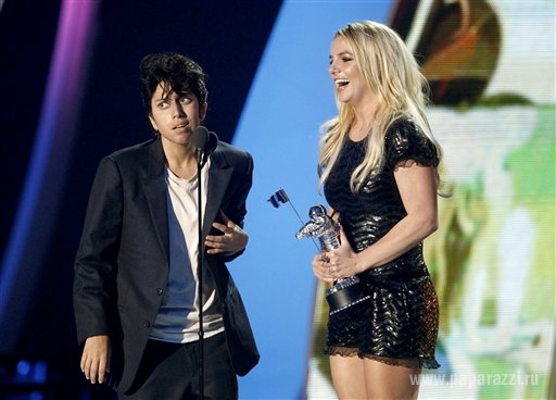  Леди гага в мужском обличье на церемонии video music awards (фото)