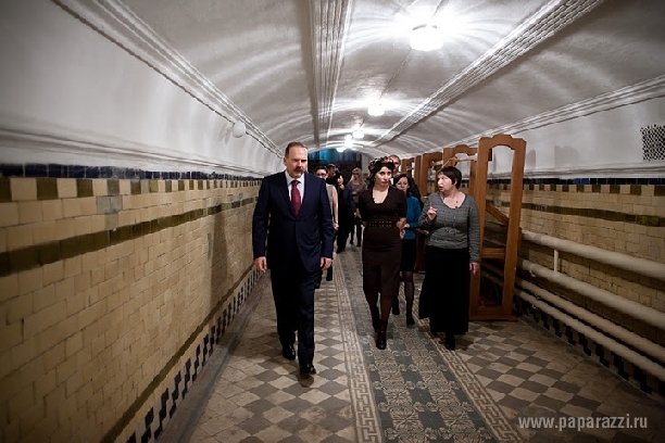 Тина Канделаки переквалифицировалась из доярки в ткачиху