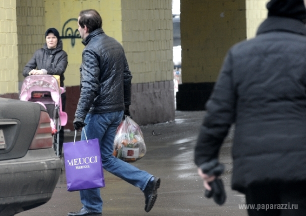 Константин Хабенский не вылезает из любимых треников