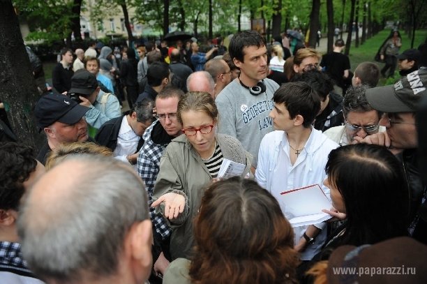 Ксения Собчак протестует без макияжа