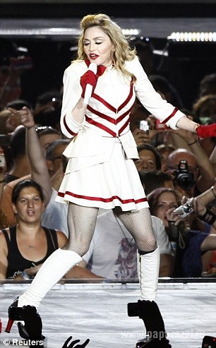 Мадонна поразила публику потрясающим шоу