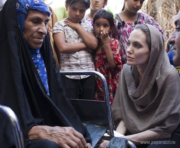 В Турции Анджелина Джоли тайно обсуждала проблему пересадки печени
