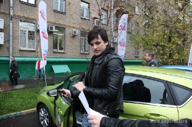 Авторадио устроило Дмитрию Колдуну экзамен по вождению